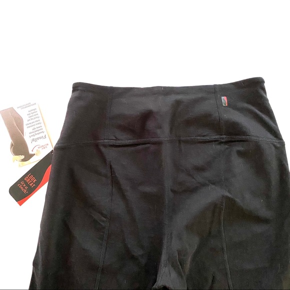 SOLD! 💚Spanx On The Go Pants - Picture 5 of 8